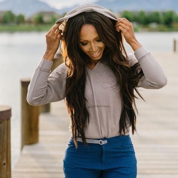 ZYIA Active Gray Light Weight Beach Hoodie - Picture 1 of 12